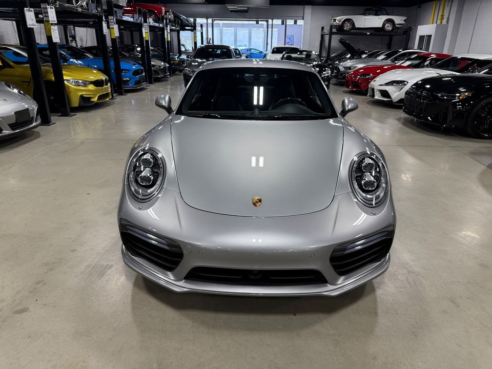 2017 PORSCHE 911