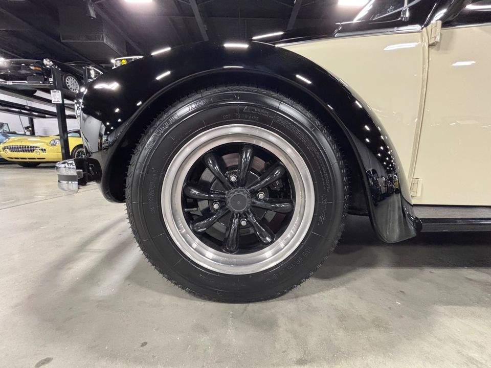1973 VOLKSWAGEN SUPER BEETLE