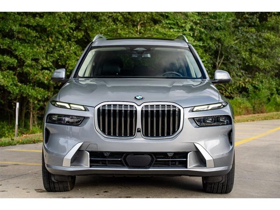 2023 BMW X7