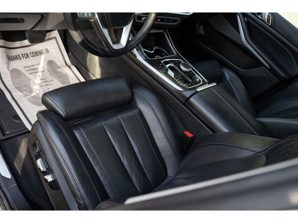 2023 BMW X7