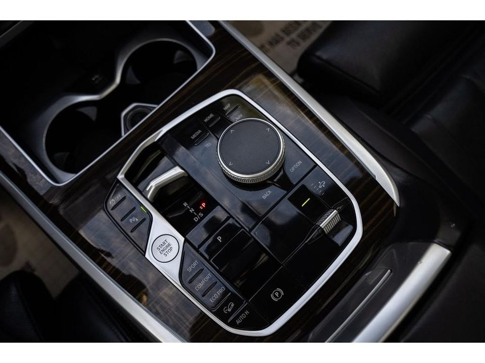2023 BMW X7