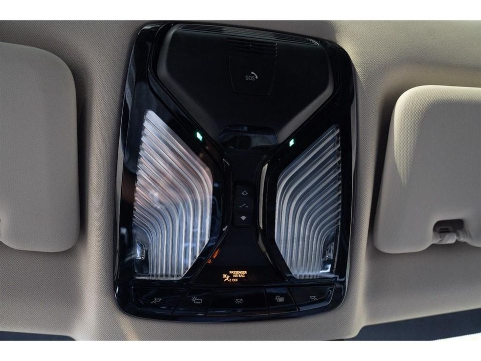 2023 BMW X7