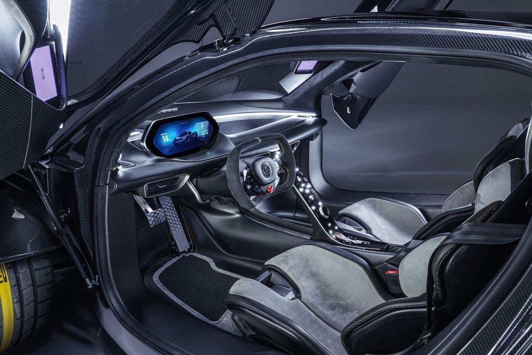 2025 Lotus Evija