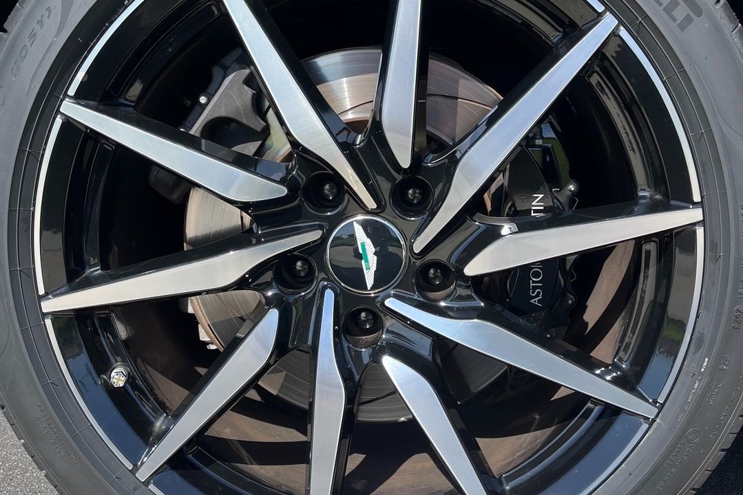 2018 Aston Martin DB11