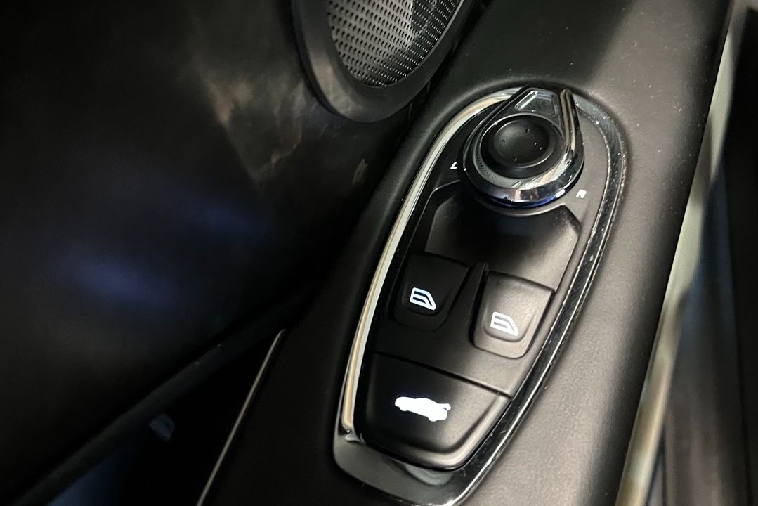 2018 Aston Martin DB11