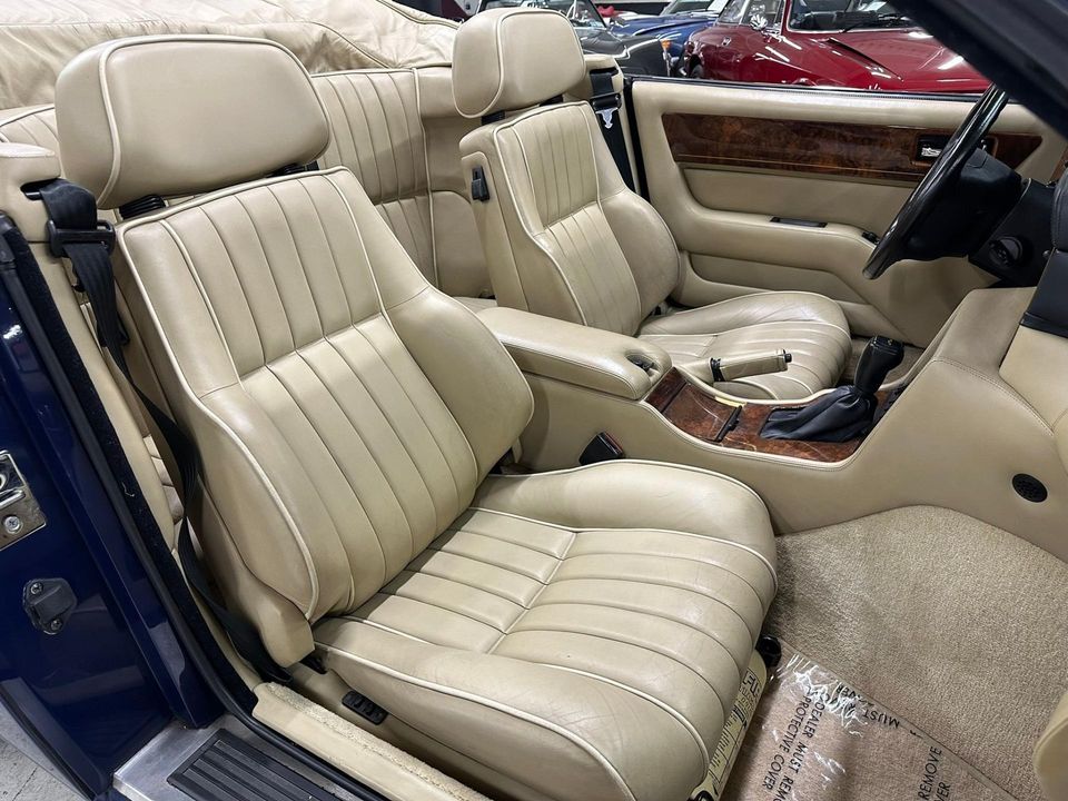1993 Aston Martin Virage Volante