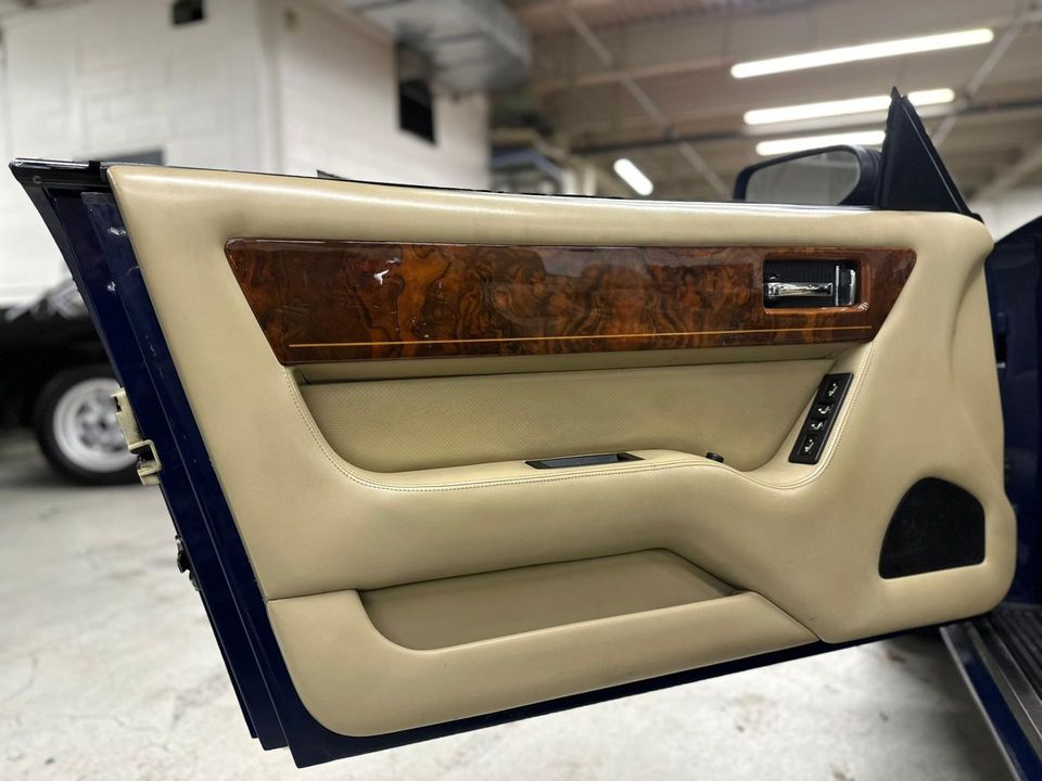 1993 Aston Martin Virage Volante