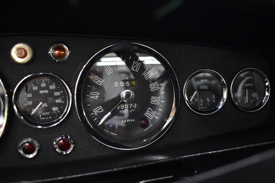 1971 Aston Martin DBSV8