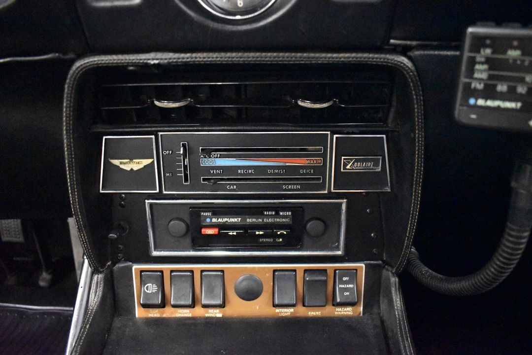 1971 Aston Martin DBSV8