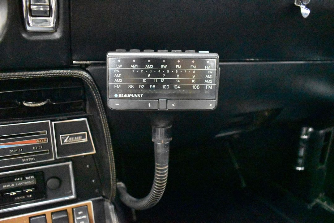 1971 Aston Martin DBSV8