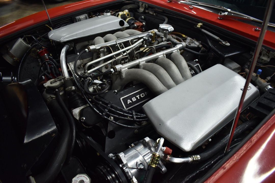 1971 Aston Martin DBSV8