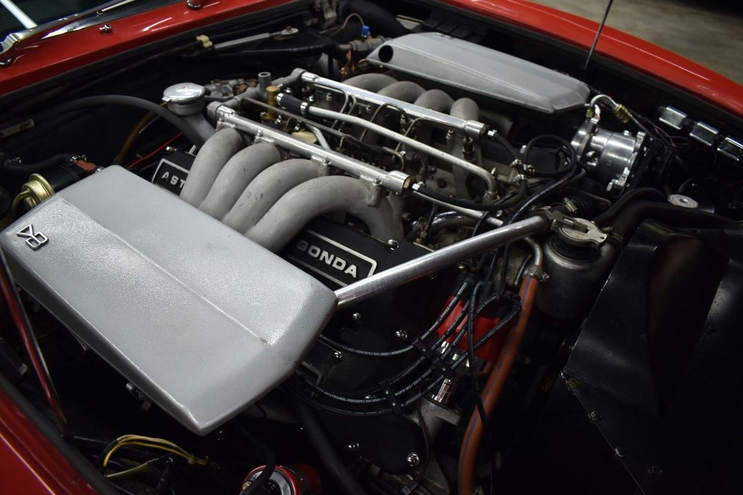 1971 Aston Martin DBSV8