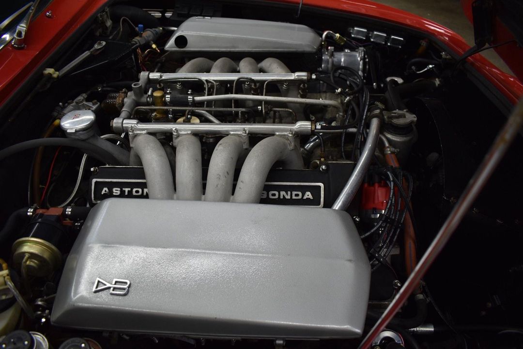 1971 Aston Martin DBSV8