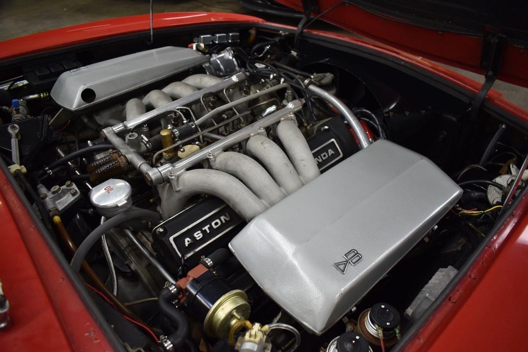 1971 Aston Martin DBSV8