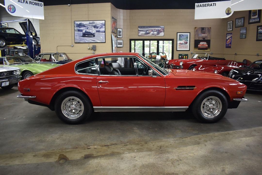 1971 Aston Martin DBSV8