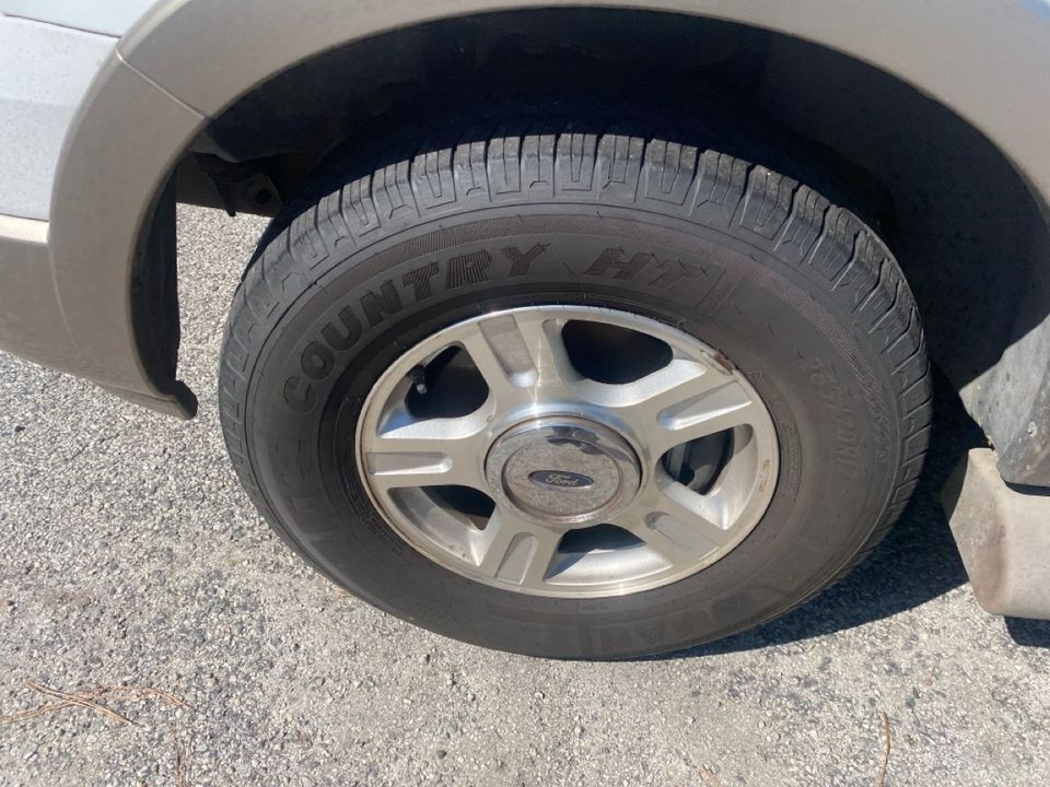 2004 Ford Expedition
