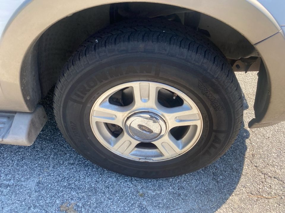 2004 Ford Expedition