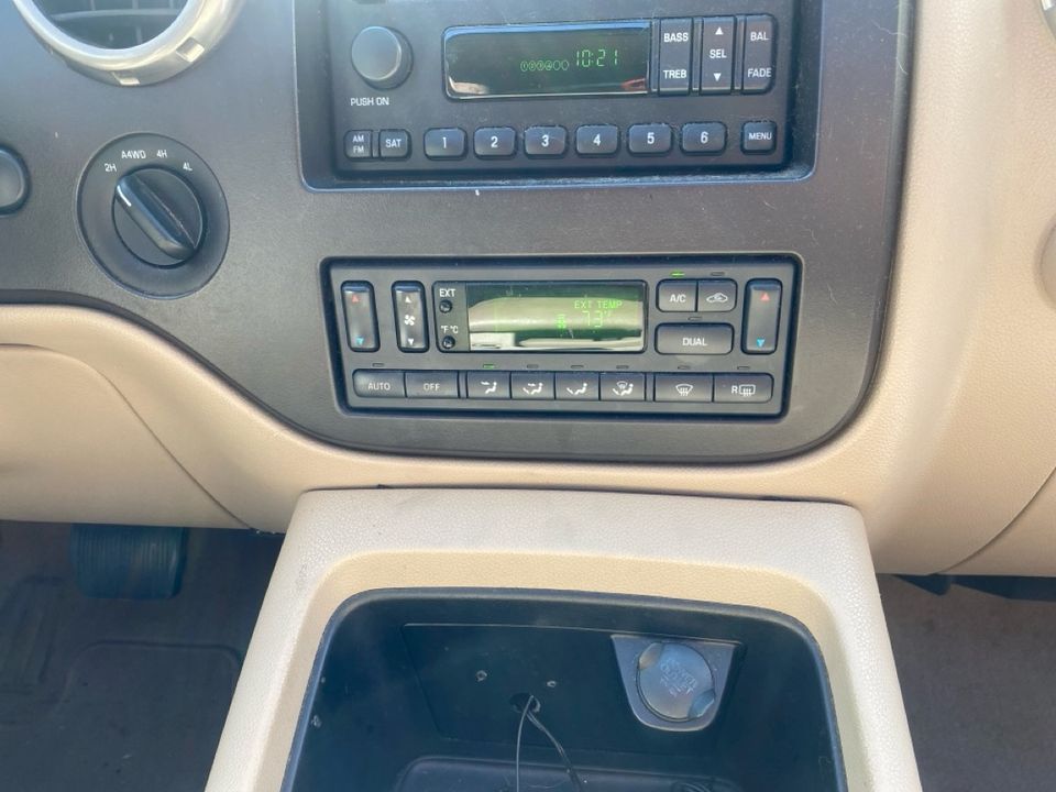 2004 Ford Expedition