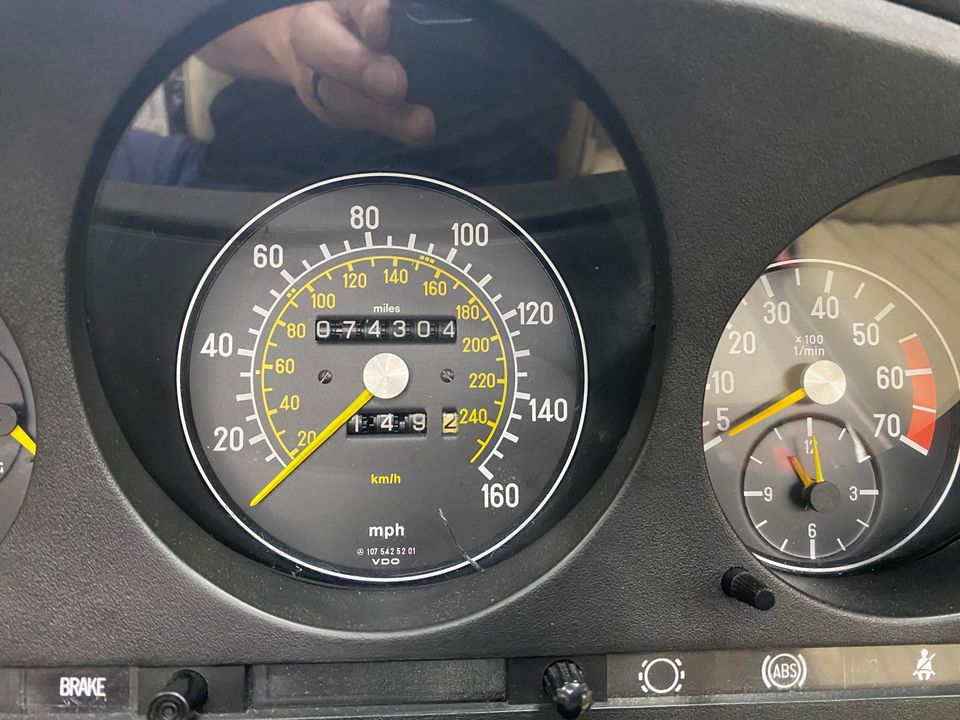 1985 Mercedes-Benz 500 SL