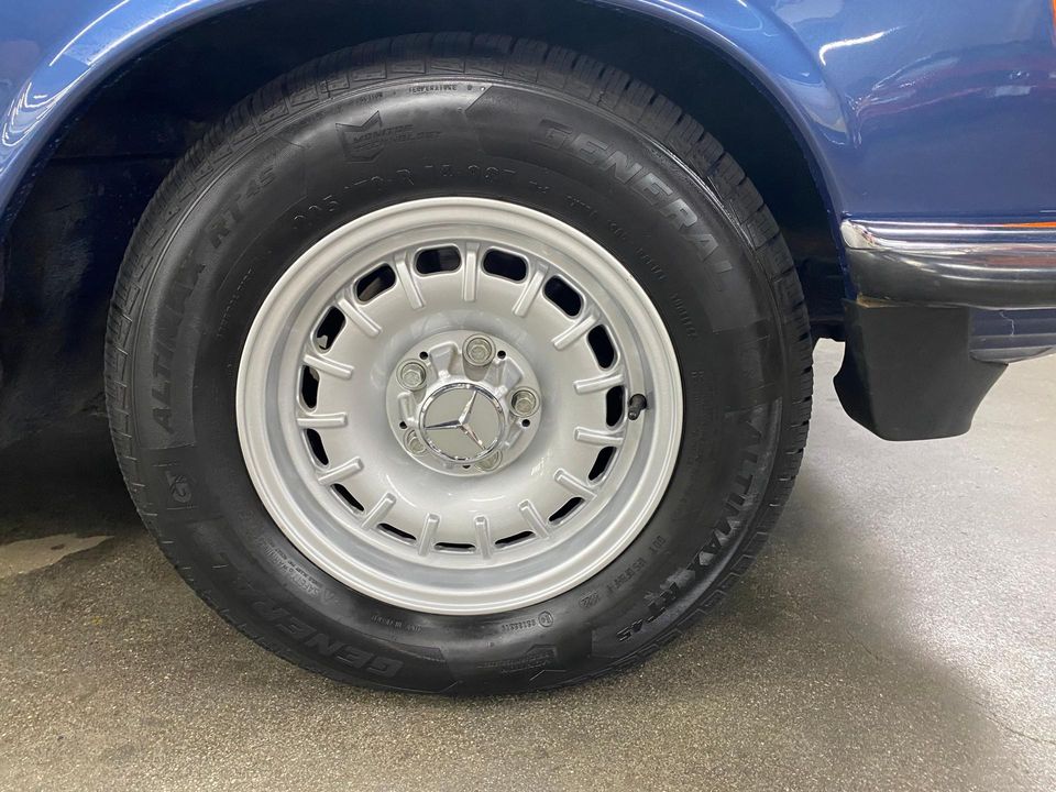 1985 Mercedes-Benz 500 SL
