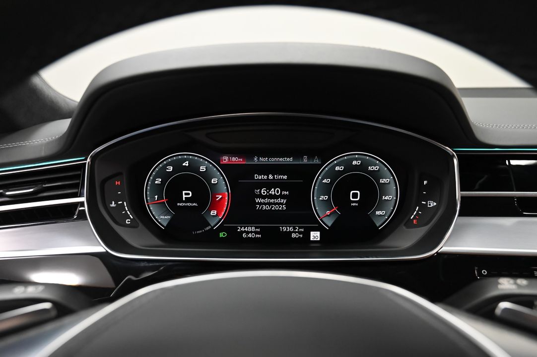 2022 Audi S8