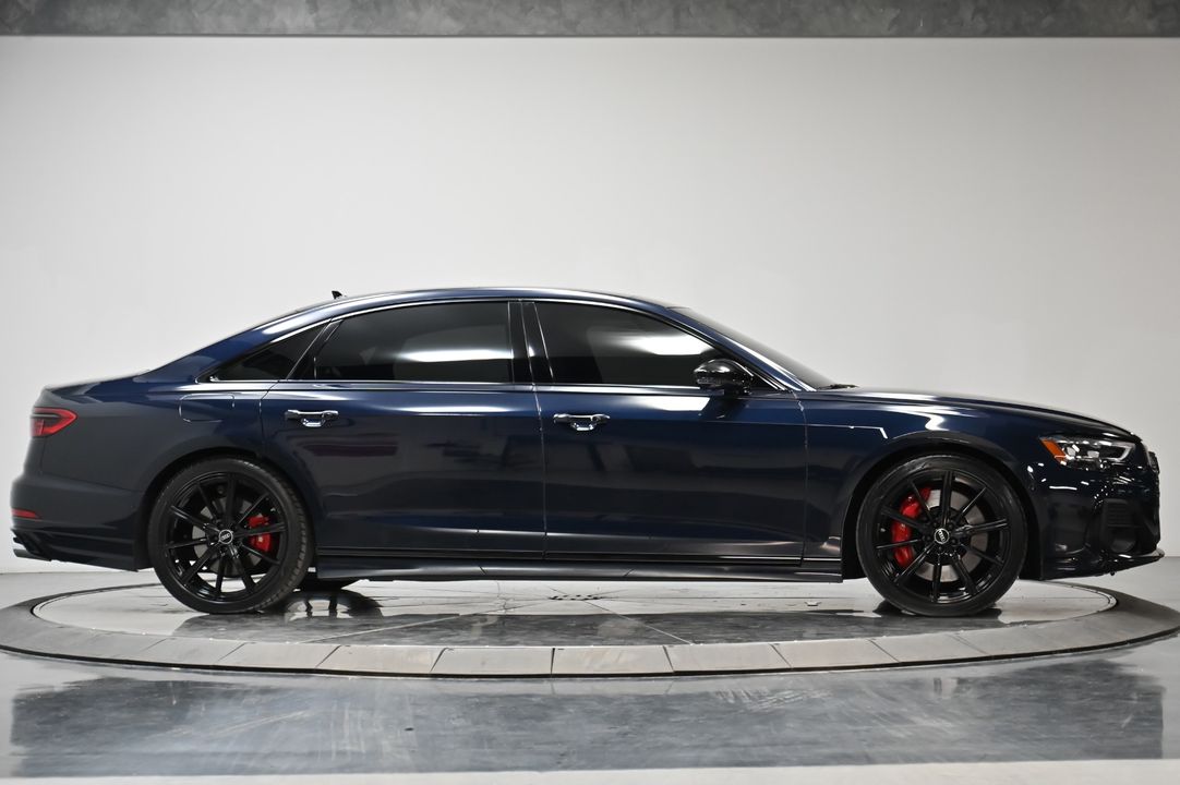 2022 Audi S8