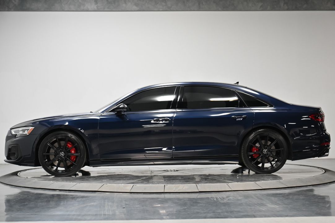 2022 Audi S8