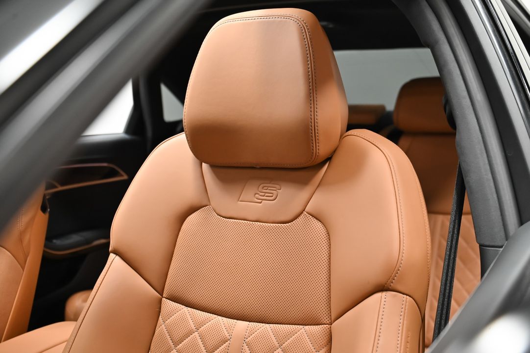 2022 Audi S8