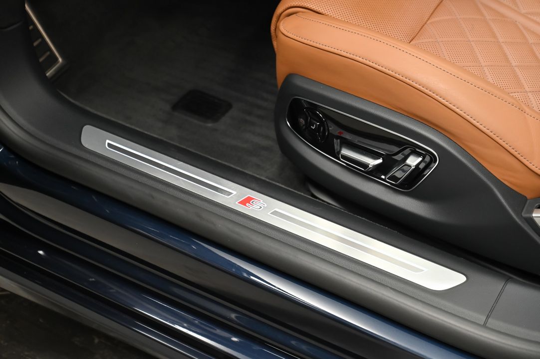 2022 Audi S8