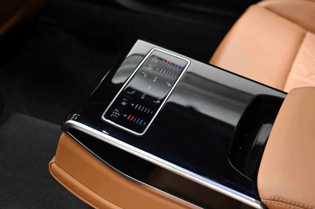 2022 Audi S8