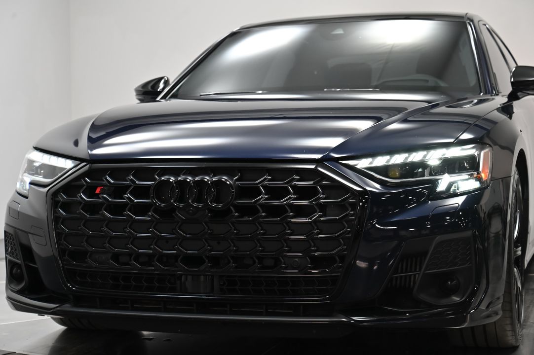 2022 Audi S8