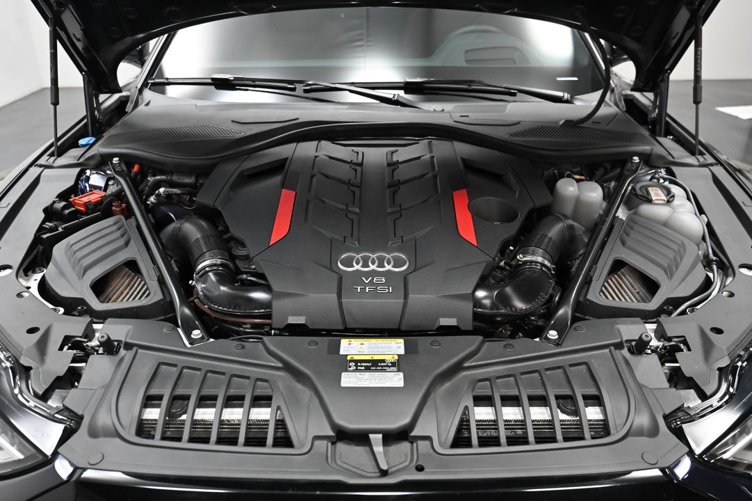 2022 Audi S8
