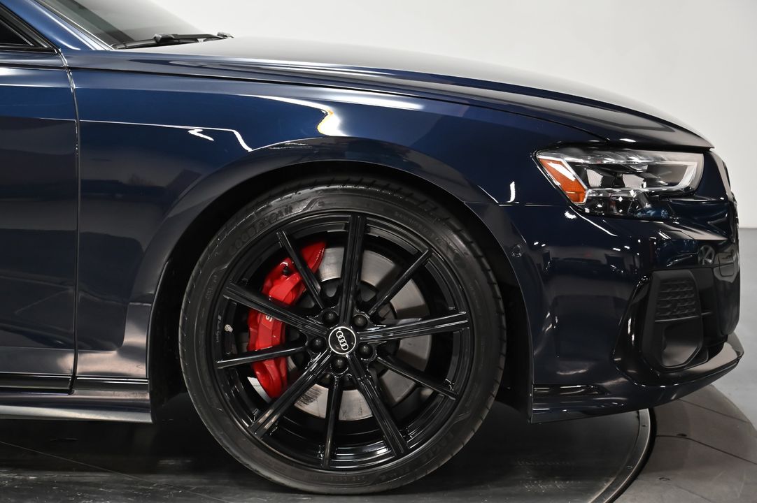 2022 Audi S8