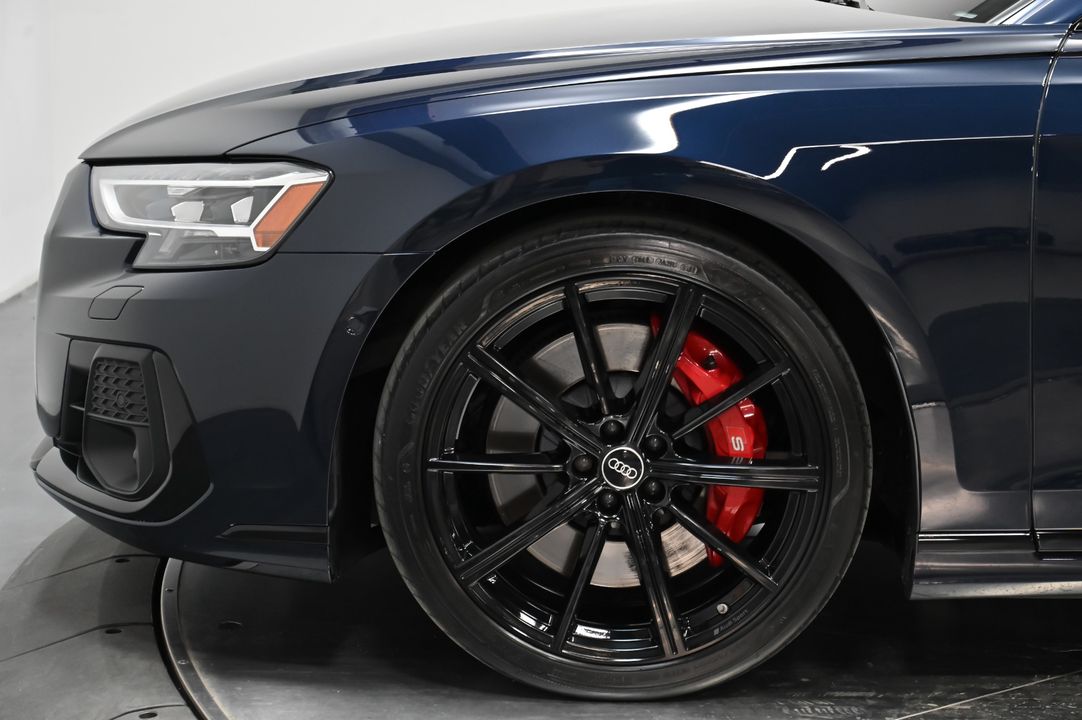2022 Audi S8