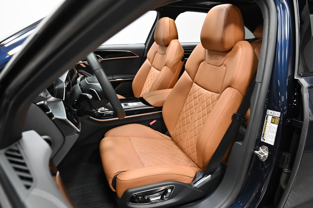 2022 Audi S8