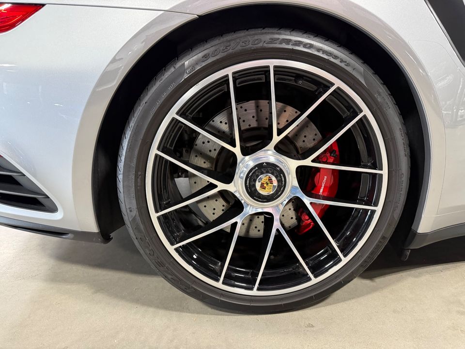 2018 PORSCHE 911 TURBO