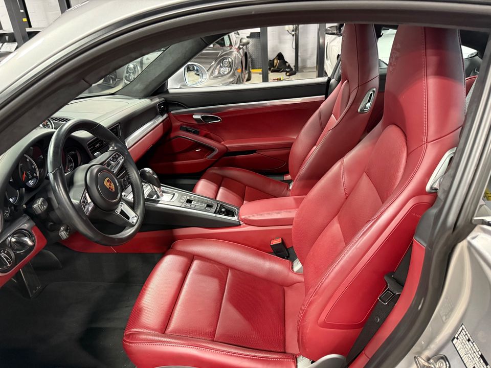 2018 PORSCHE 911 TURBO