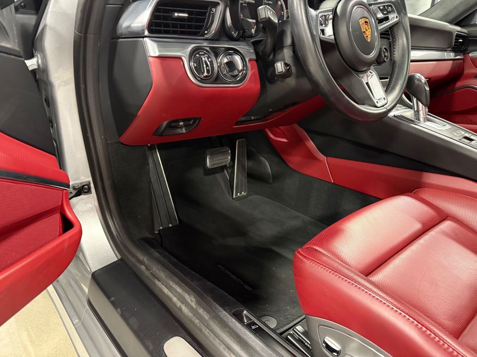 2018 PORSCHE 911 TURBO