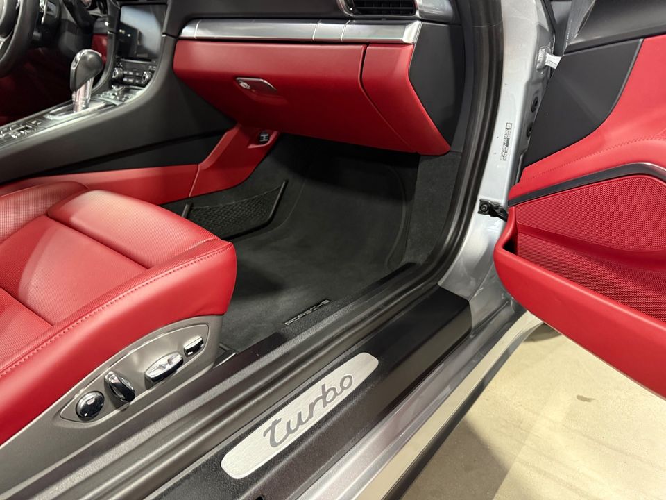 2018 PORSCHE 911 TURBO