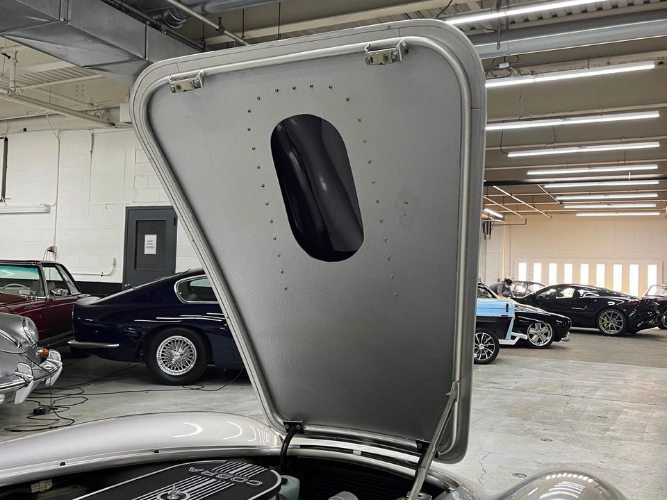1989 AC Cobra MK IV