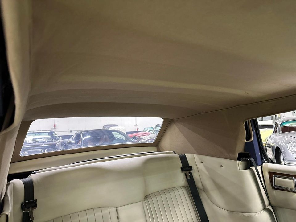 1987 Aston Martin V8 Volante