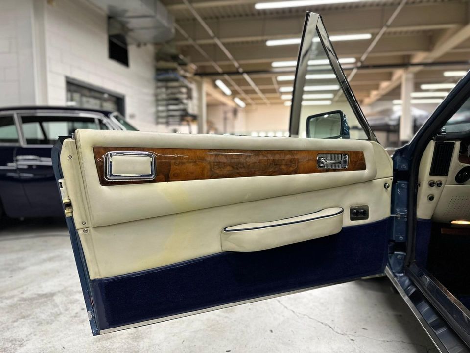 1987 Aston Martin V8 Volante