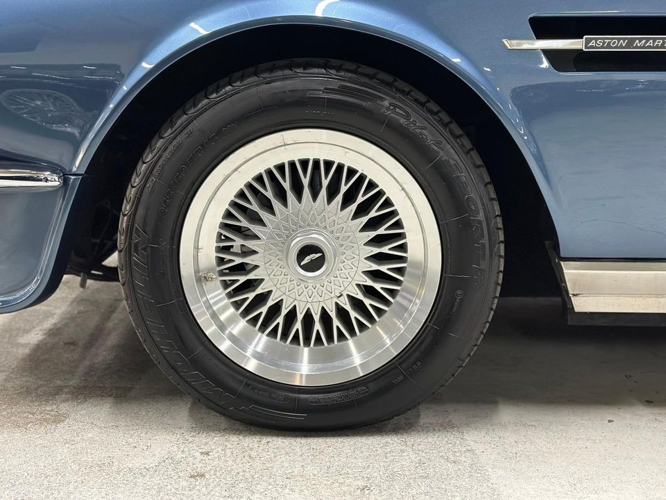 1987 Aston Martin V8 Volante