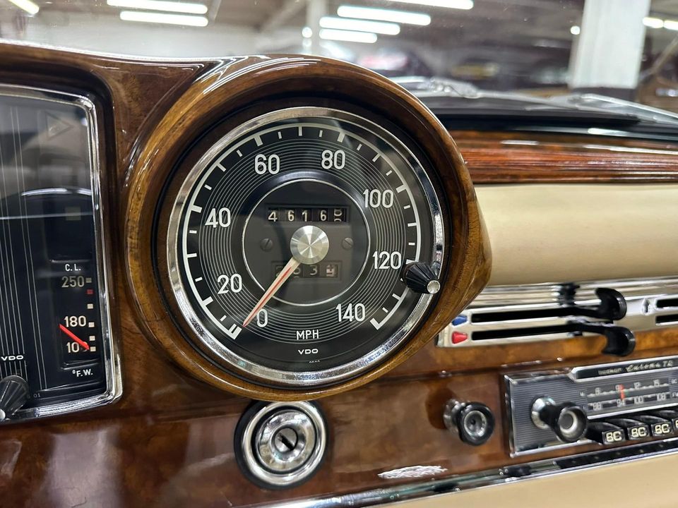1965 Mercedes-Benz 220 SE Cabriolet