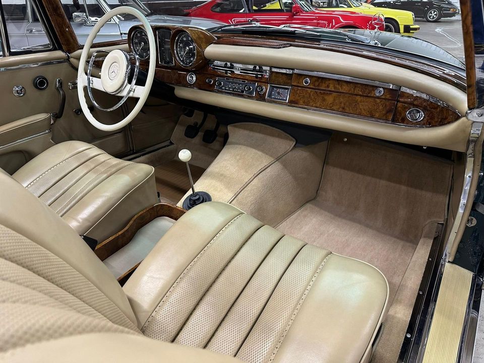 1965 Mercedes-Benz 220 SE Cabriolet
