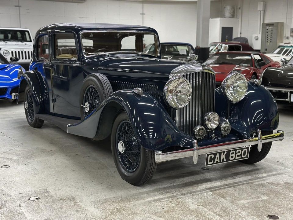 1938 Bentley 4.25 Liter Park Ward Sports Saloon