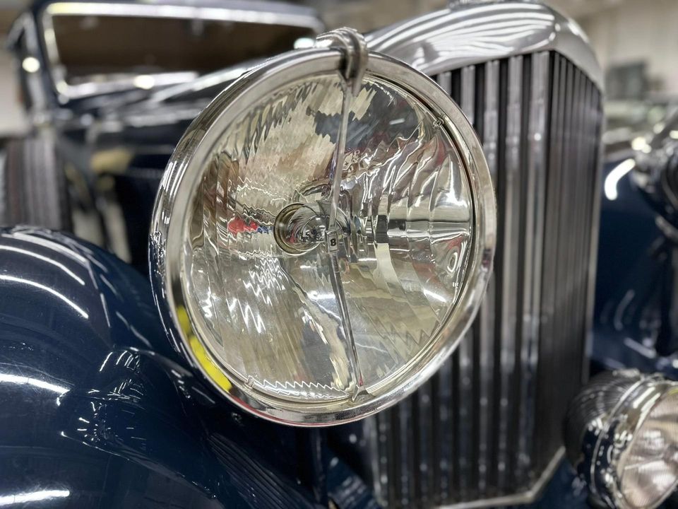 1938 Bentley 4.25 Liter Park Ward Sports Saloon
