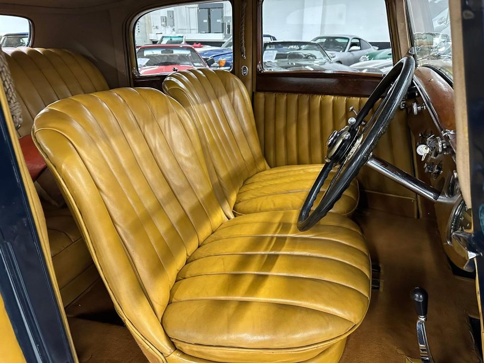 1938 Bentley 4.25 Liter Park Ward Sports Saloon