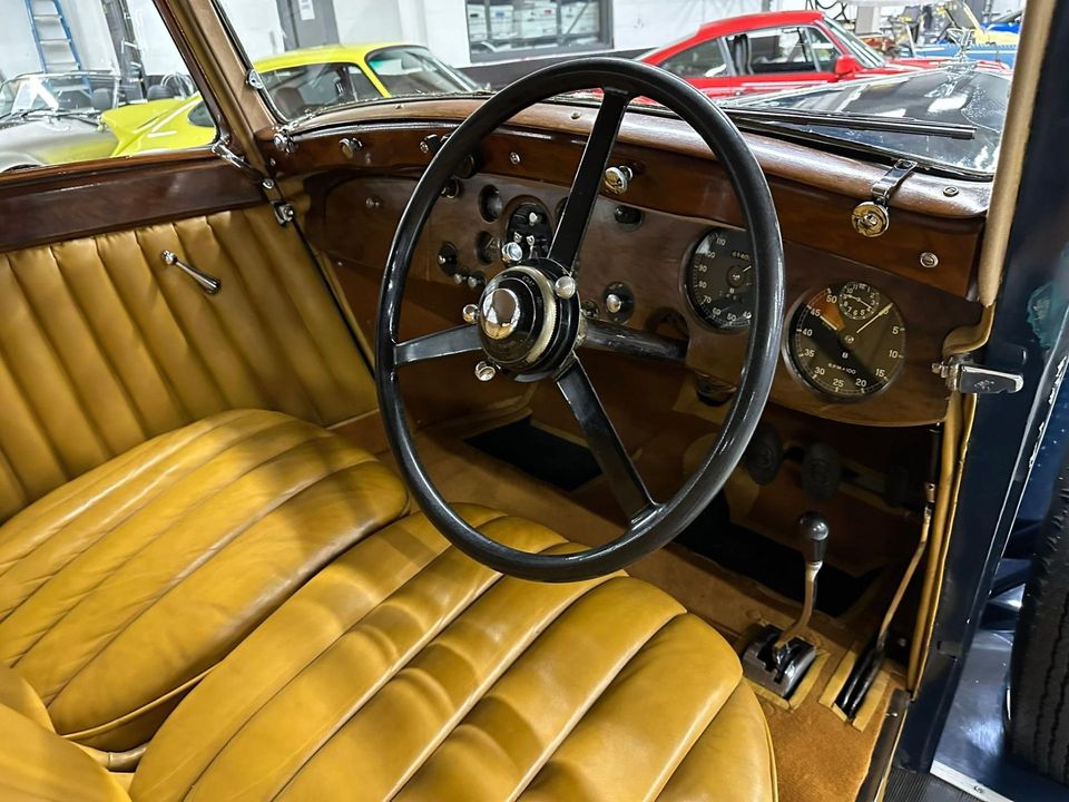1938 Bentley 4.25 Liter Park Ward Sports Saloon