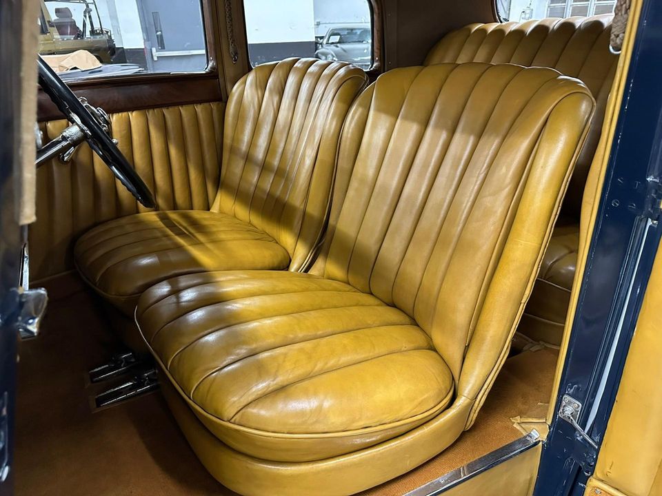 1938 Bentley 4.25 Liter Park Ward Sports Saloon